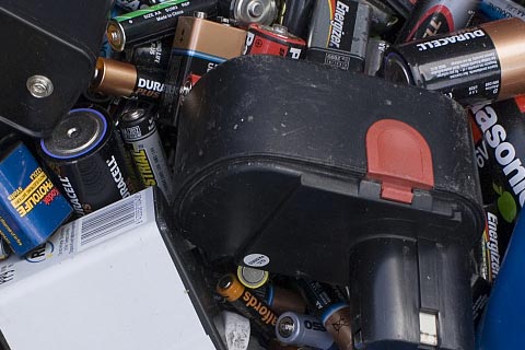 废品电池回收价格_电池回收处_电池废料回收